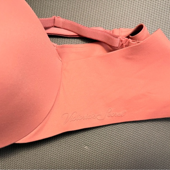 Victoria's Secret Pink Bra - Picture 2 of 3